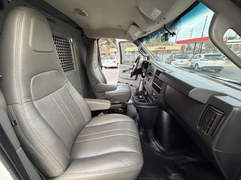 Used 2019 Chevrolet Express 2500 w/ Driver Convenience Package image 23