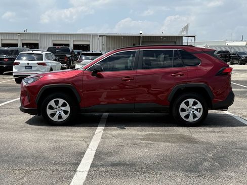 Used 2021 Toyota RAV4 LE AWD/4WD image 8