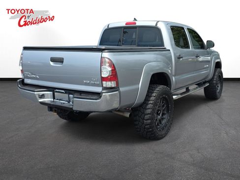 Used 2015 Toyota Tacoma 4x4 Double Cab w/ SR5 Package image 5