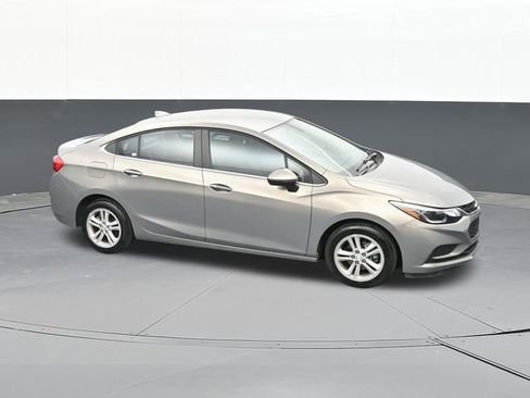 Used 2017 Chevrolet Cruze LT w/ Convenience Package FWD image 66