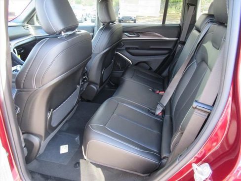 New 2026 Jeep Grand Cherokee Limited RWD image 29