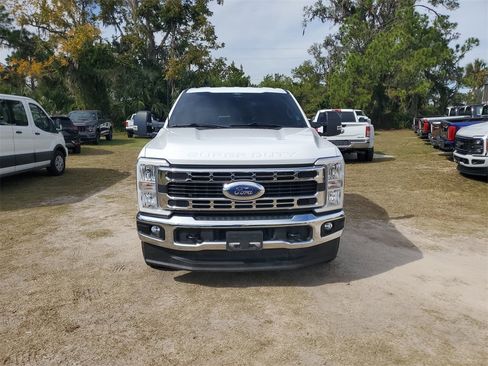 Used 2024 Ford F350 XLT image 5