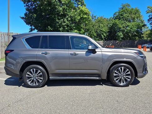 Used 2024 Lexus LX 600 4WD w/ Interior Upgrade Package image 7