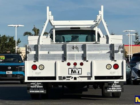 Used 2015 Ford F550 XL image 5