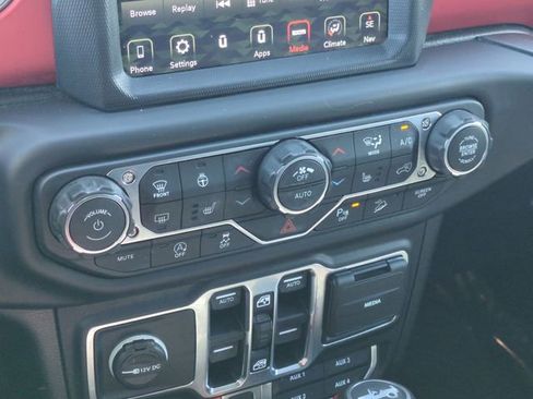 Used 2018 Jeep Wrangler Unlimited Rubicon AWD/4WD image 19