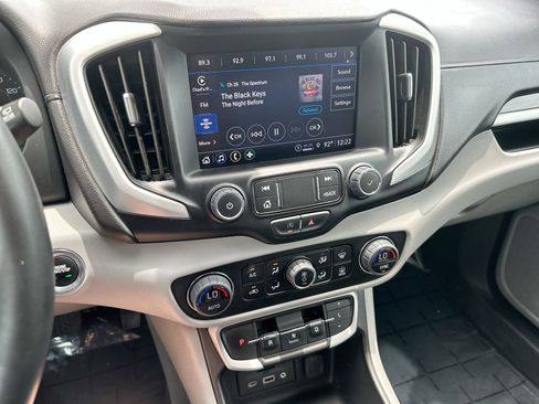 Certified 2023 GMC Terrain SLT image 16