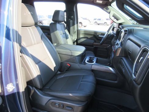 Certified 2023 Chevrolet Silverado 3500 High Country AWD/4WD image 29