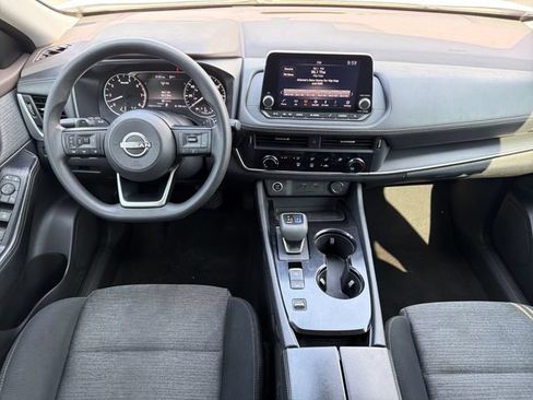 Used 2022 Nissan Rogue S FWD image 12