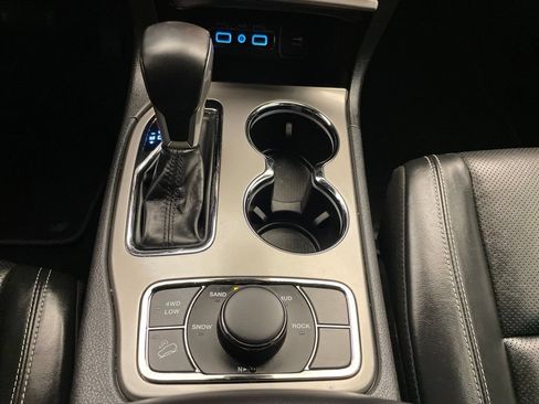 Certified 2021 Jeep Grand Cherokee Limited w/ Quick Order Package 28K 80th AWD/4WD image 17
