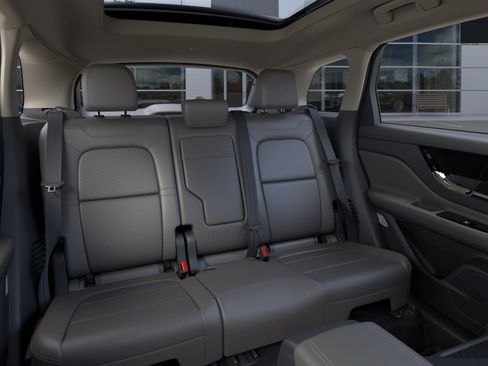 New 2026 Lincoln Corsair Premiere AWD/4WD image 11