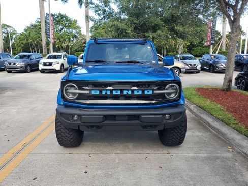 Used 2022 Ford Bronco Outer Banks AWD/4WD image 2