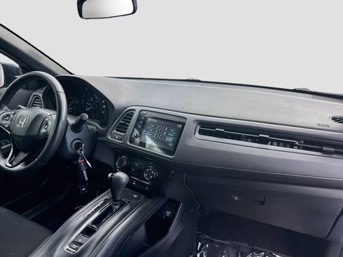 Certified 2022 Honda HR-V Sport image 31