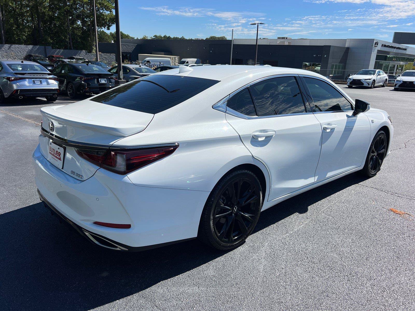 Certified 2023 Lexus ES 350 F Sport w/ Accessory Package (Z1) FWD image 5