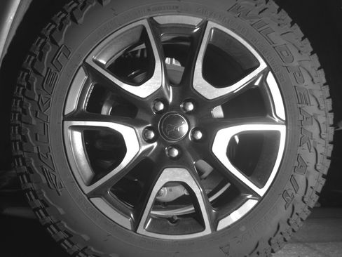 Used 2025 Jeep Compass Trailhawk AWD/4WD image 14