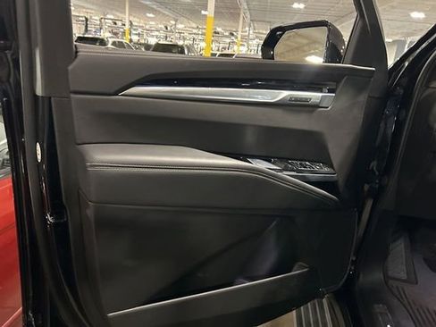 Used 2025 Cadillac Escalade Sport w/ LPO, ONYX Package AWD/4WD image 12