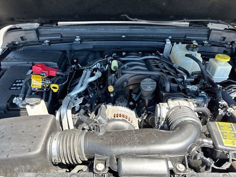 Used 2022 Jeep Gladiator Sport AWD/4WD image 27