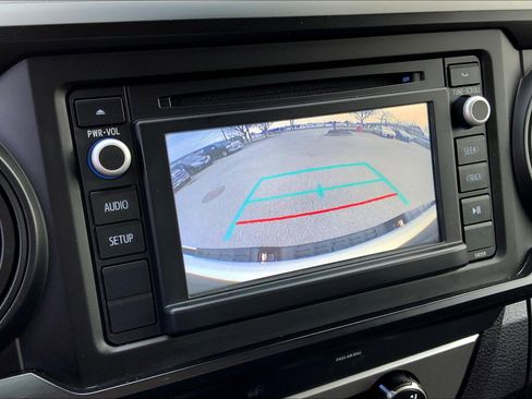 Used 2019 Toyota Tacoma SR AWD/4WD image 21