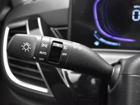 Used 2025 Kia Seltos S FWD image 26