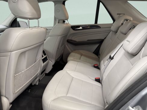 Used 2014 Mercedes-Benz ML 350 BlueTEC 4MATIC w/ Premium 1 Package image 13