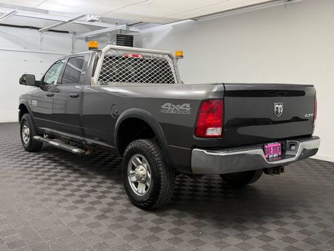 Used 2018 RAM 2500 Tradesman w/ Chrome Appearance Group AWD/4WD image 3