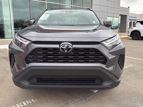 Used 2024 Toyota RAV4 XLE AWD/4WD image 5
