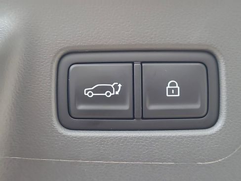 Used 2025 Hyundai Santa Fe Calligraphy image 17