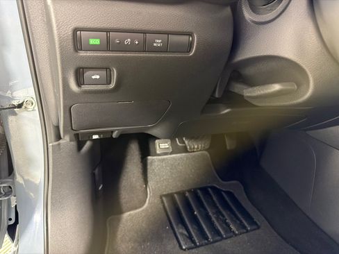 Used 2024 Nissan Sentra SR FWD image 14
