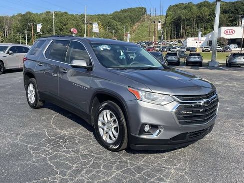 Certified 2020 Chevrolet Traverse LT FWD image 6