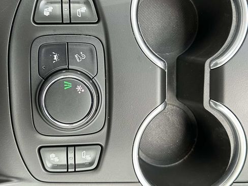 Used 2020 GMC Terrain SLE w/ Driver Convenience Package FWD image 19