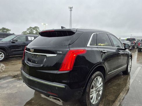Used 2017 Cadillac XT5 Premium Luxury FWD image 3