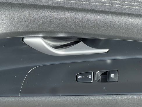 Certified 2023 Hyundai Elantra Limited w/ Cargo Package image 18