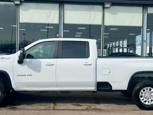 Used 2023 Chevrolet Silverado 3500 LT w/ Convenience Package image 32