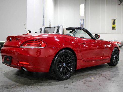 Used 2010 BMW Z4 sDrive35i image 6