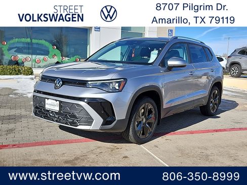 New 2026 Volkswagen Taos SE image 1