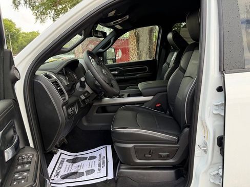 New 2026 RAM 3500 Laramie AWD/4WD image 19