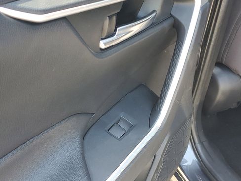 Certified 2020 Toyota RAV4 XLE AWD/4WD image 13