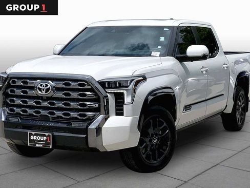 Used 2025 Toyota Tundra Platinum AWD/4WD image 1