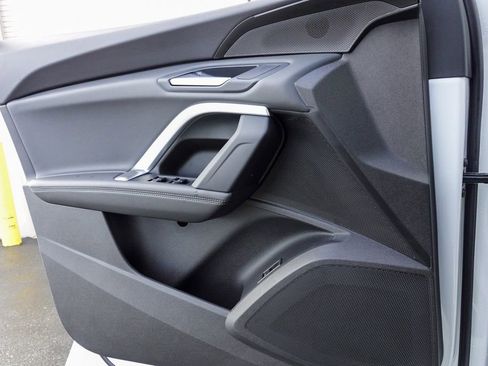 New 2025 Audi Q5 2.0T Premium image 13