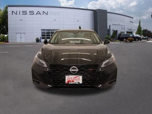 New 2026 Nissan Altima 2.5 SR w/ SR Midnight Edition Package AWD/4WD image 6