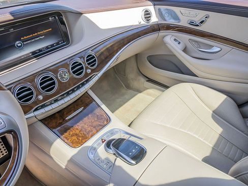 Used 2015 Mercedes-Benz S 550 Sedan image 25
