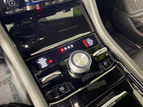 Certified 2025 Jeep Grand Cherokee L Overland w/ Advanced Protech Group III image 9