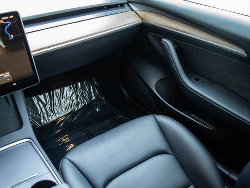 Used 2022 Tesla Model 3 Long Range AWD/4WD image 27