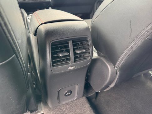 Certified 2025 Ford Escape ST-Line Select AWD/4WD image 17
