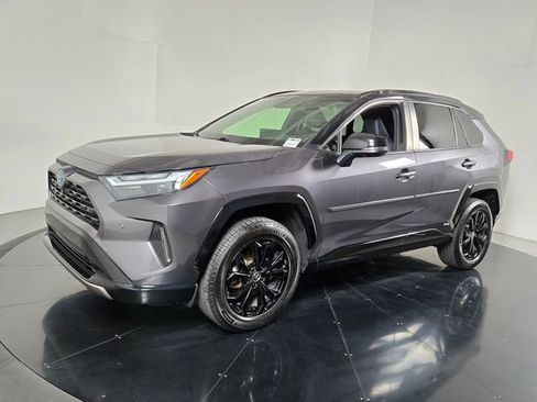 Used 2023 Toyota RAV4 XSE AWD/4WD image 2