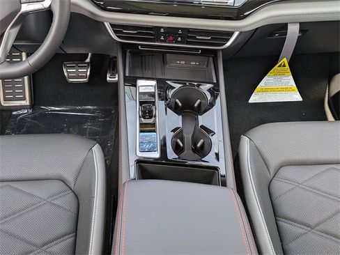 New 2026 Volkswagen Atlas Peak Edition image 19