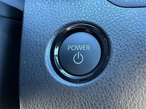 Certified 2025 Toyota Camry SE w/ Convenience Package image 22