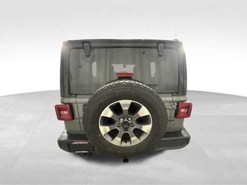 Used 2020 Jeep Wrangler Unlimited Sahara w/ Dual Top Group AWD/4WD image 8