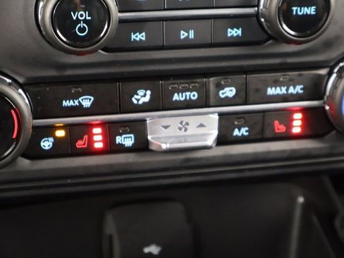 Used 2024 Ford Bronco Outer Banks image 28