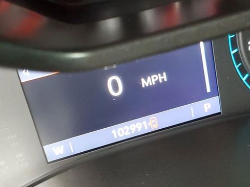 Used 2020 Chevrolet Colorado LT w/ Safety Package image 12