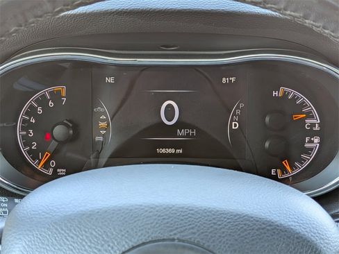 Used 2020 Jeep Grand Cherokee Limited w/ Luxury Group II image 28